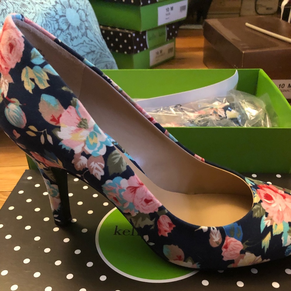 Never worn Kelly&Katie size10